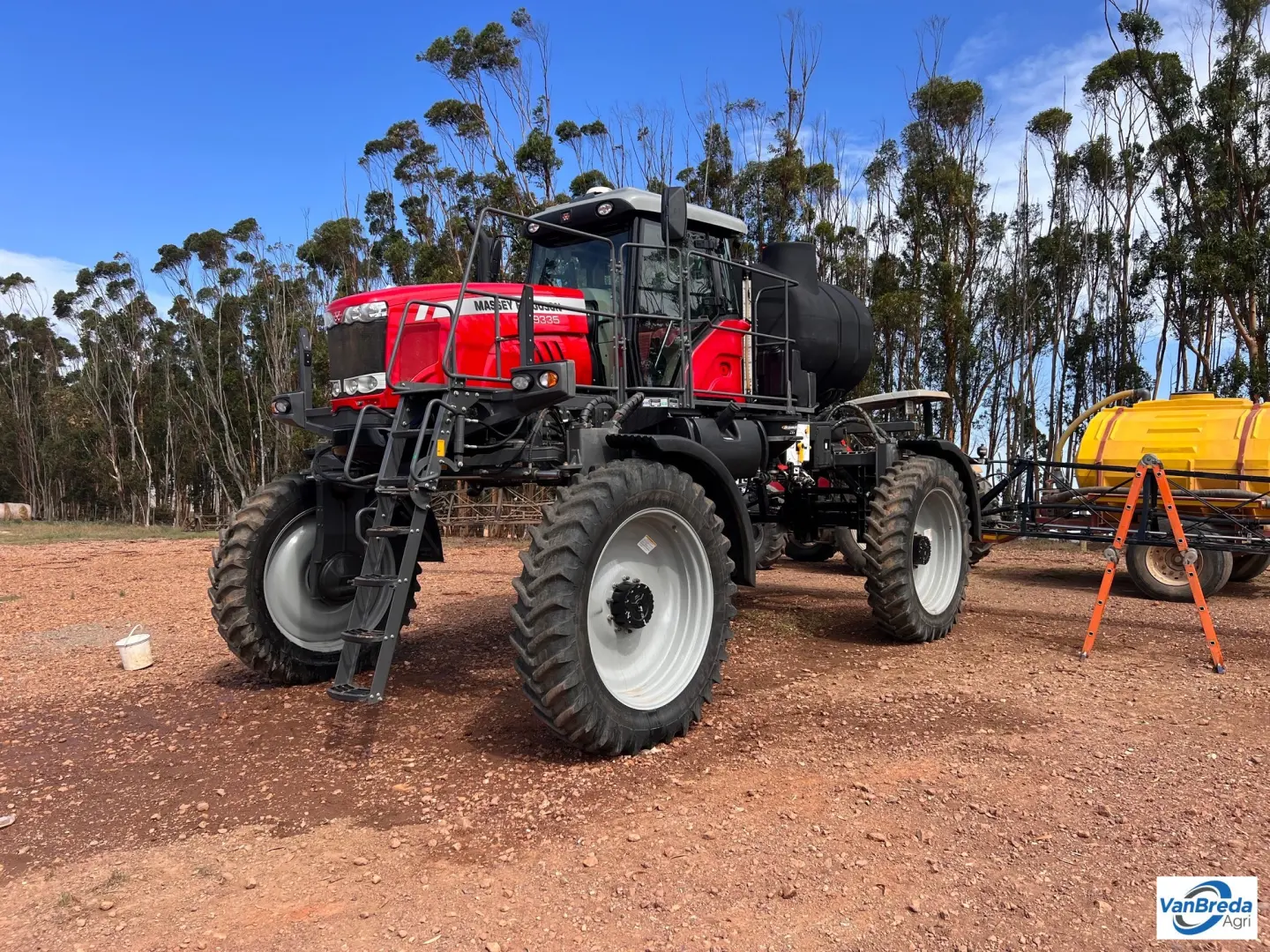 Massey Ferguson 9335