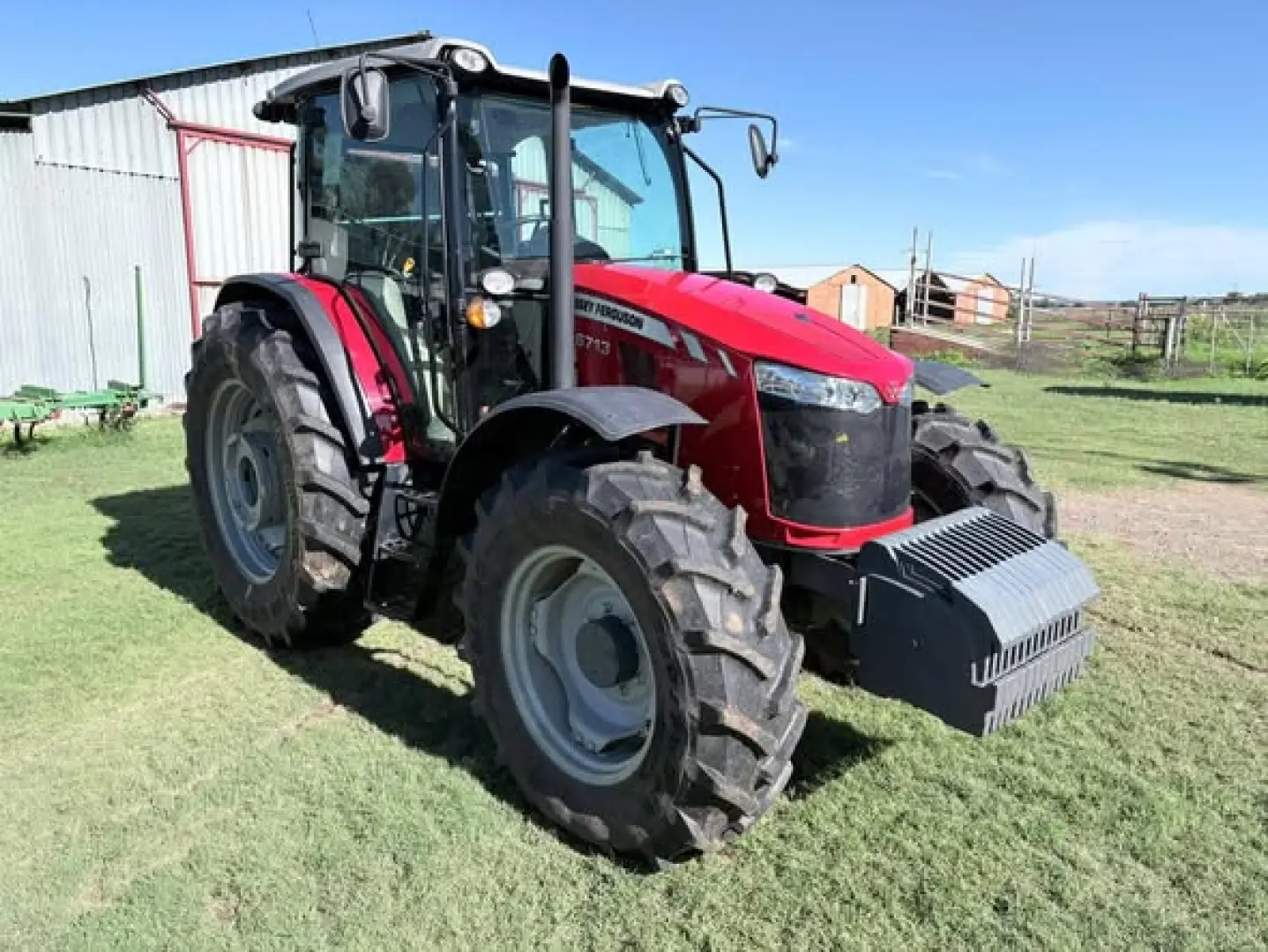Massey Ferguson 6713 Cab 2024 model | MK Landbou Dienste
