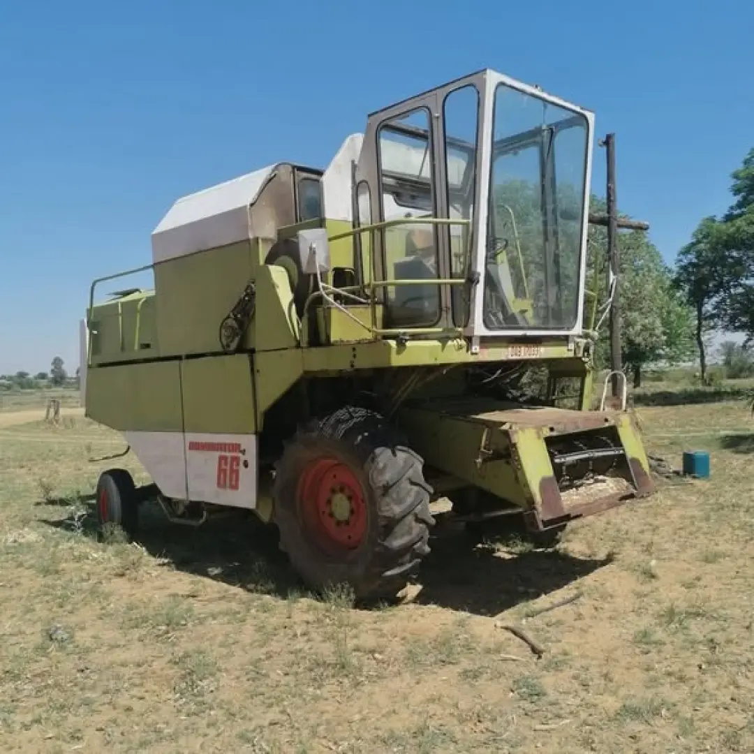 Claas Dominator 66 stroper Stroper is in 'n werkende toestand | MK Landbou Dienste
