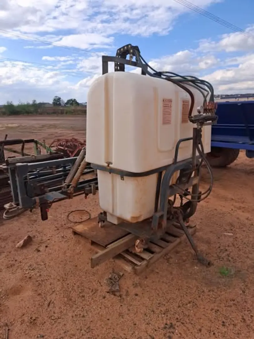 1000l Boom sprayer 14m | MK Landbou Dienste
