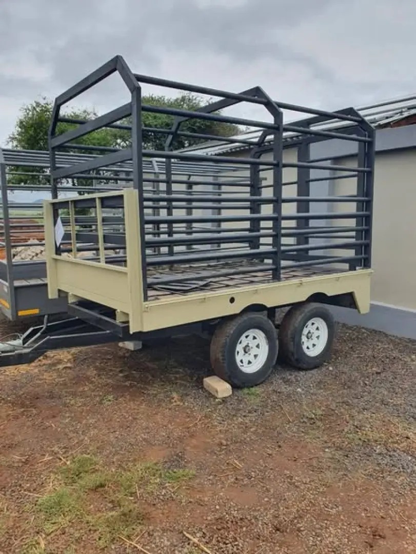 Beestrailer  Dubbel as swaardiens | MK Landbou Dienste
