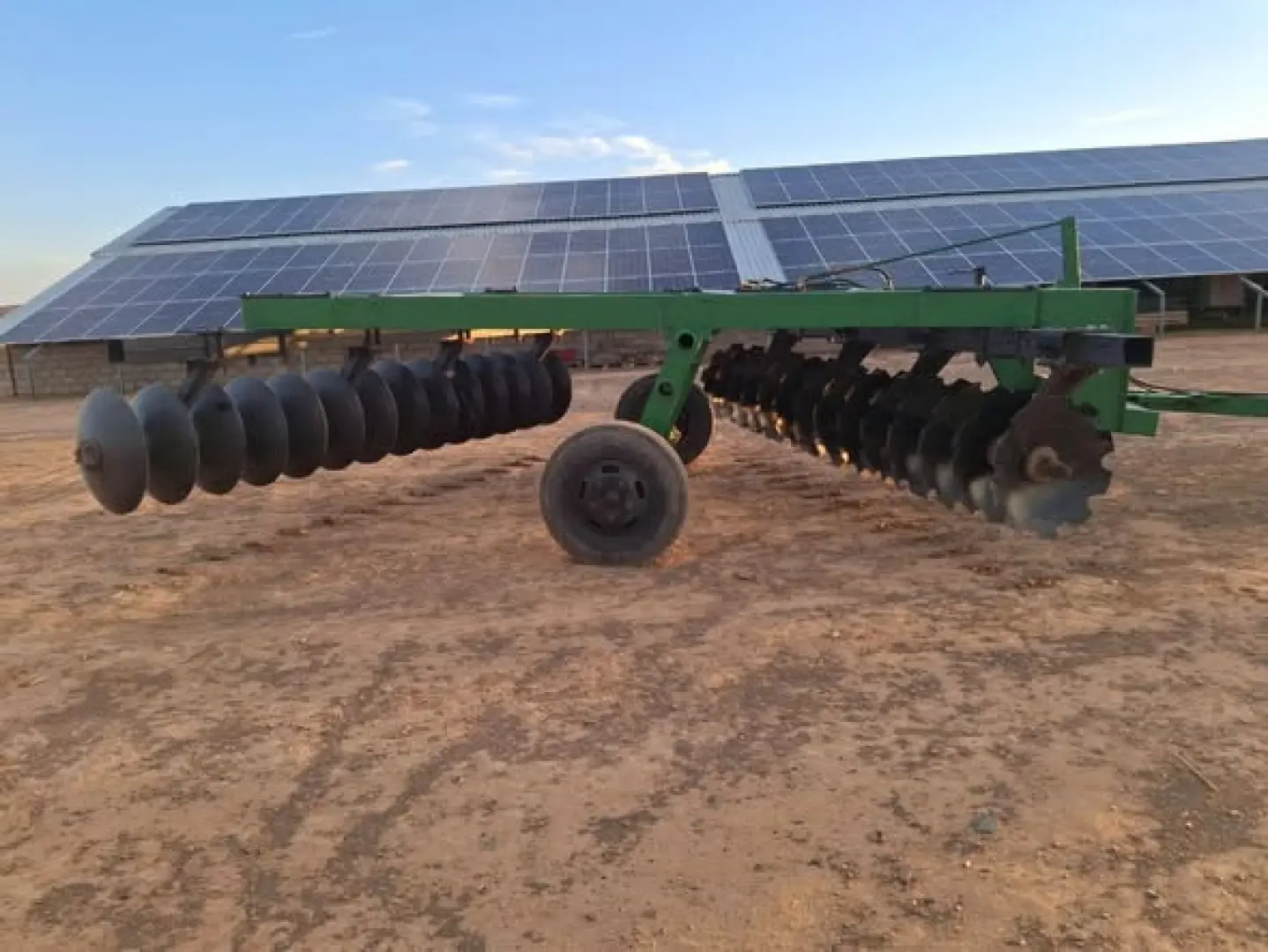 John Deere 28 skottel dis | MK Landbou Dienste