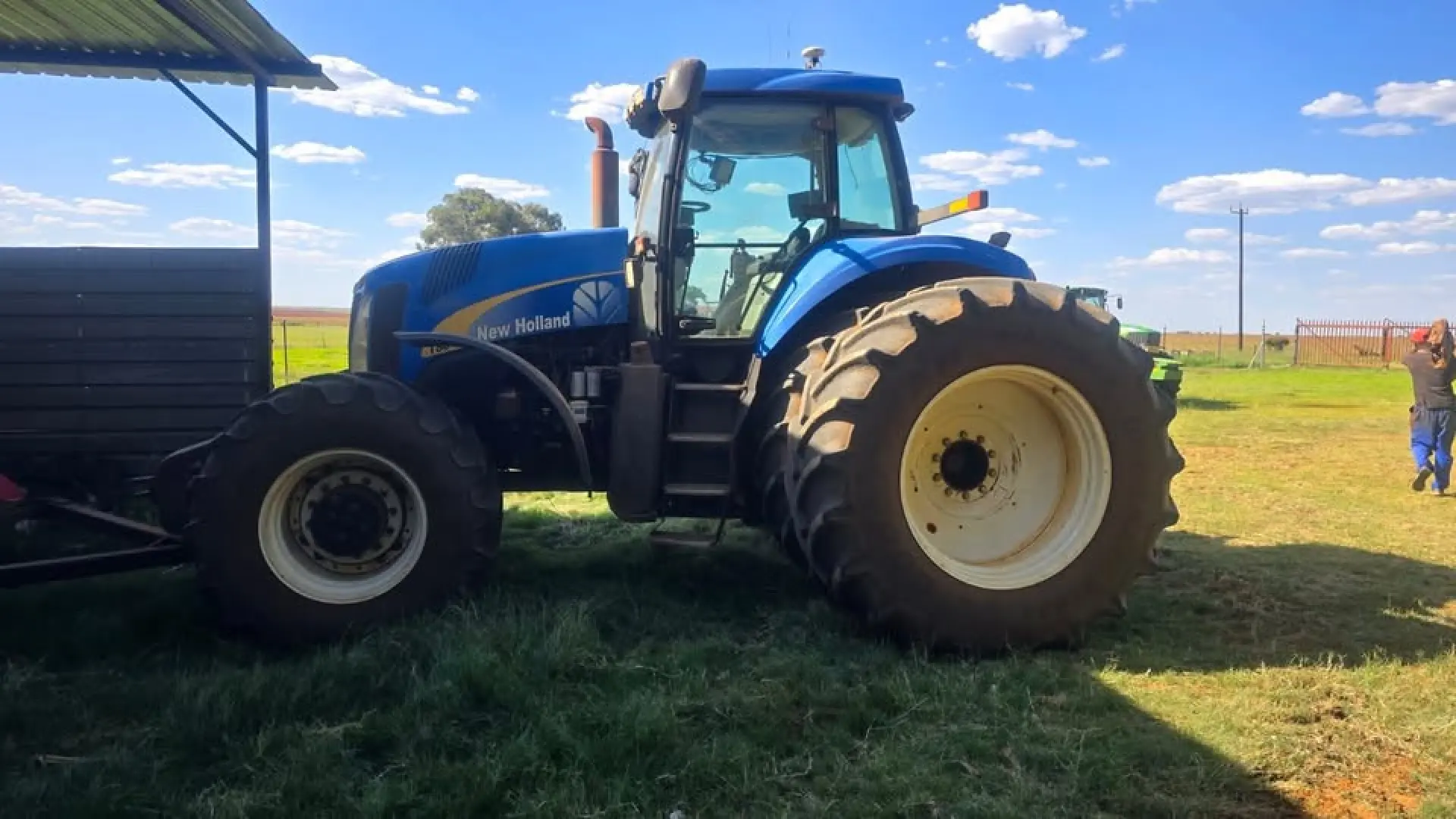 New Holland T8040 2009 model | MK Landbou Dienste