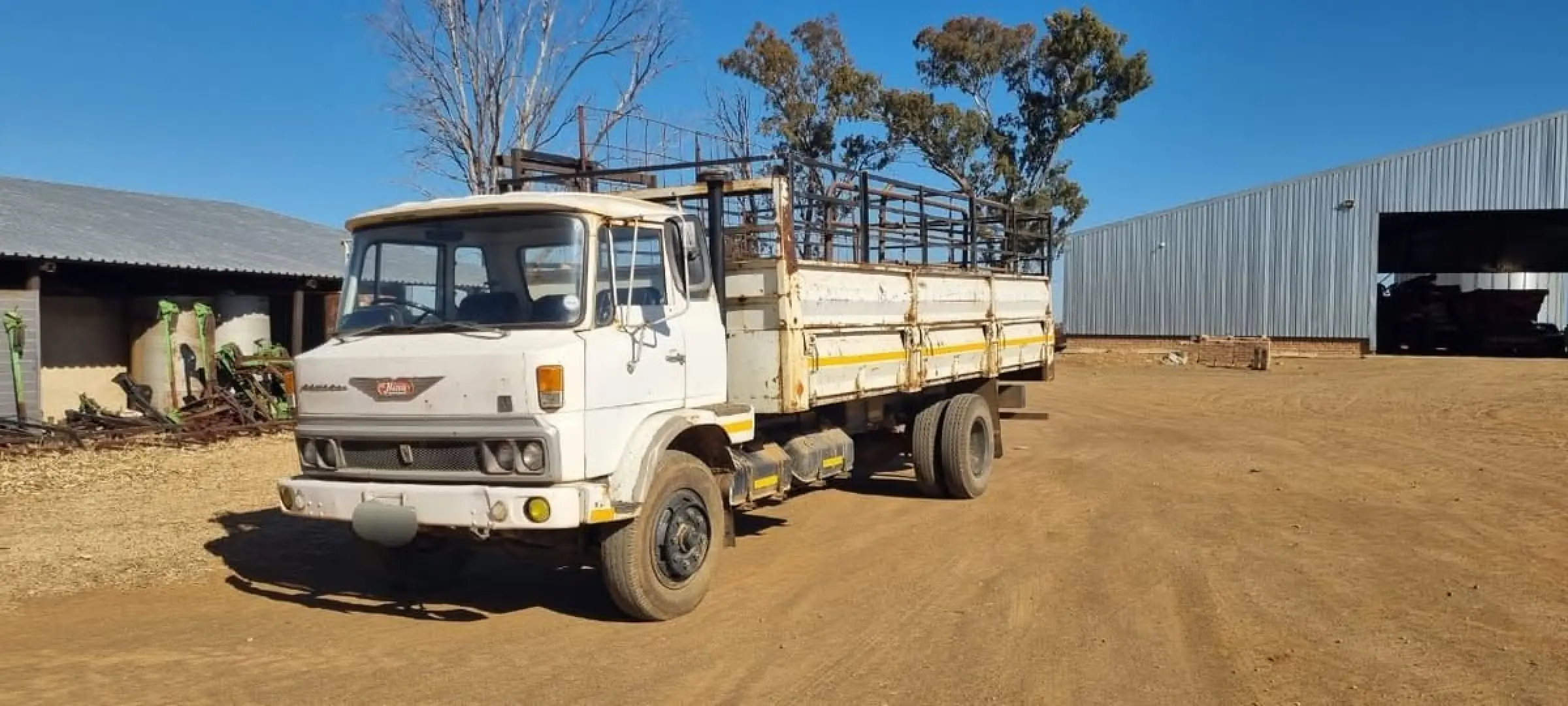 1981 model Toyota Hino KR360  | MK Landbou Dienste