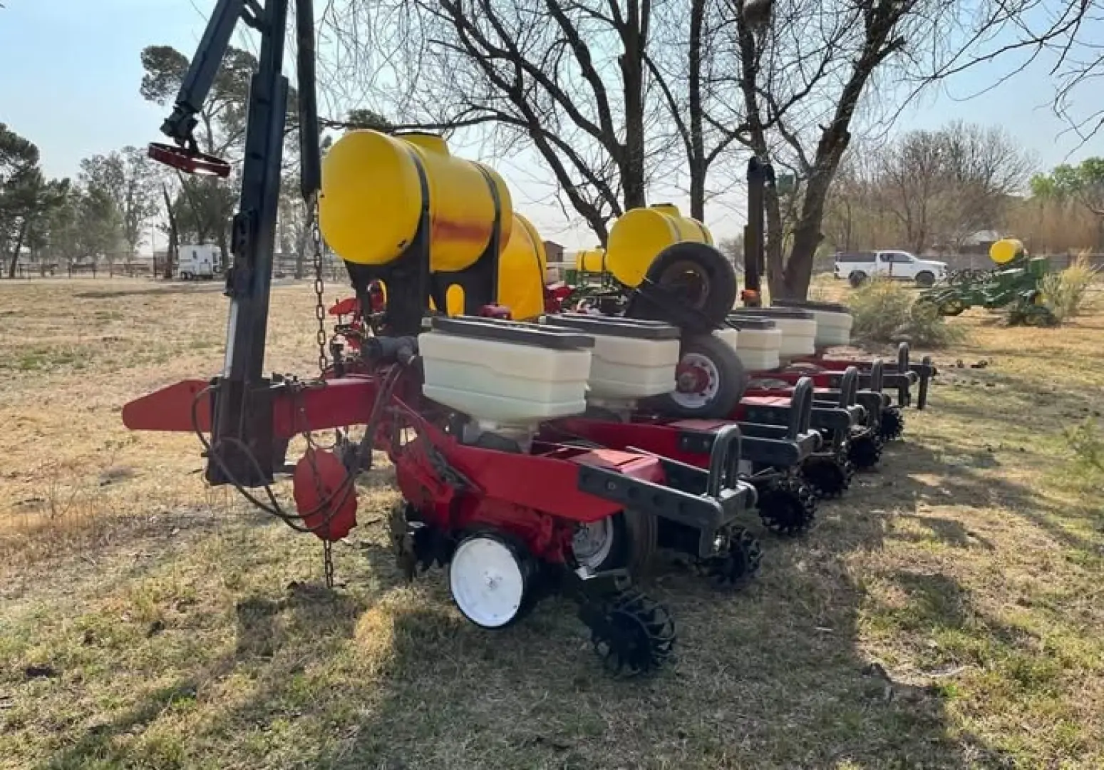 6 ry Massey Ferguson 543 planter | MK Landbou Dienste