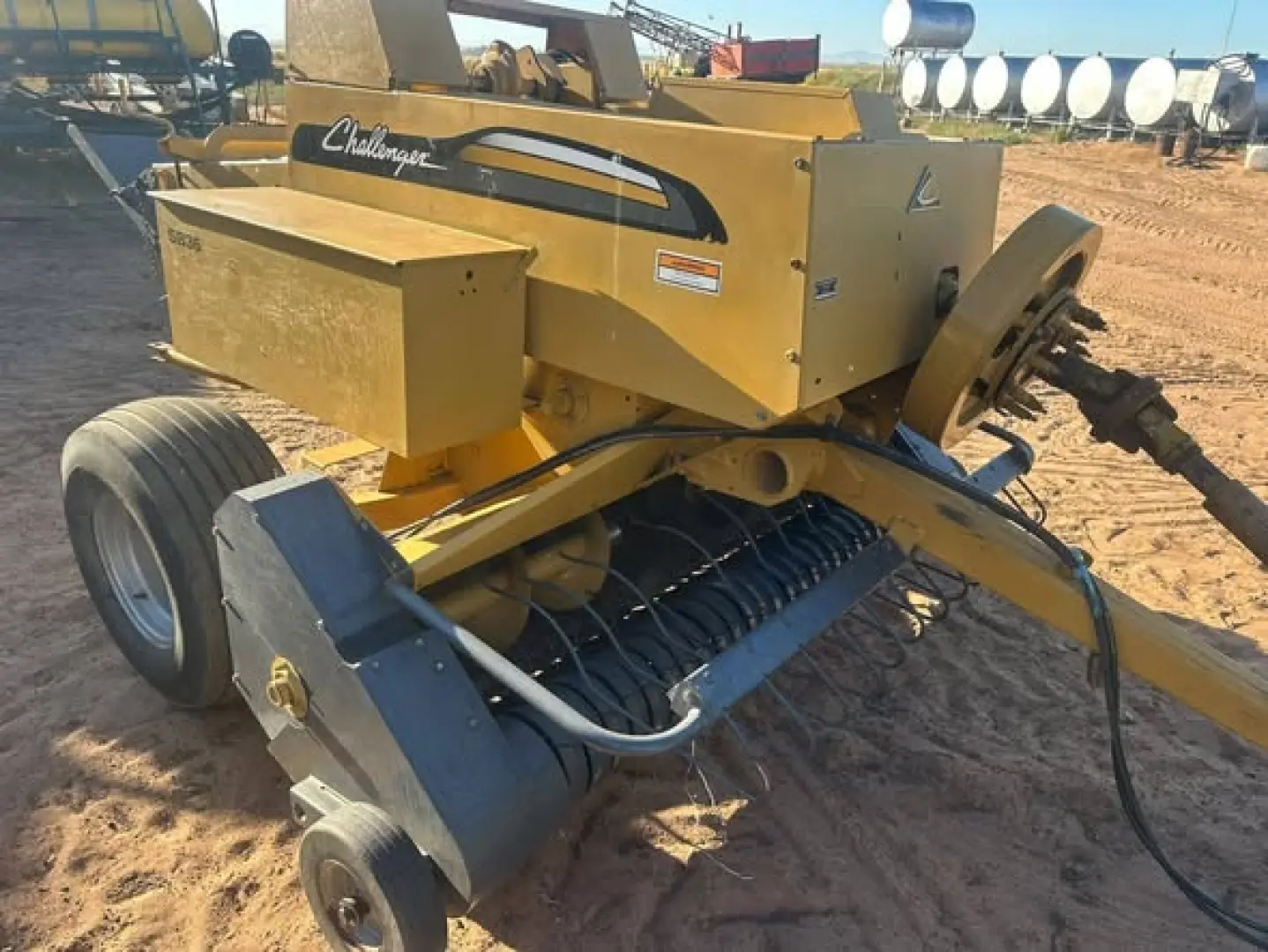 Challenger SB36 blokkies baler | MK Landbou Dienste