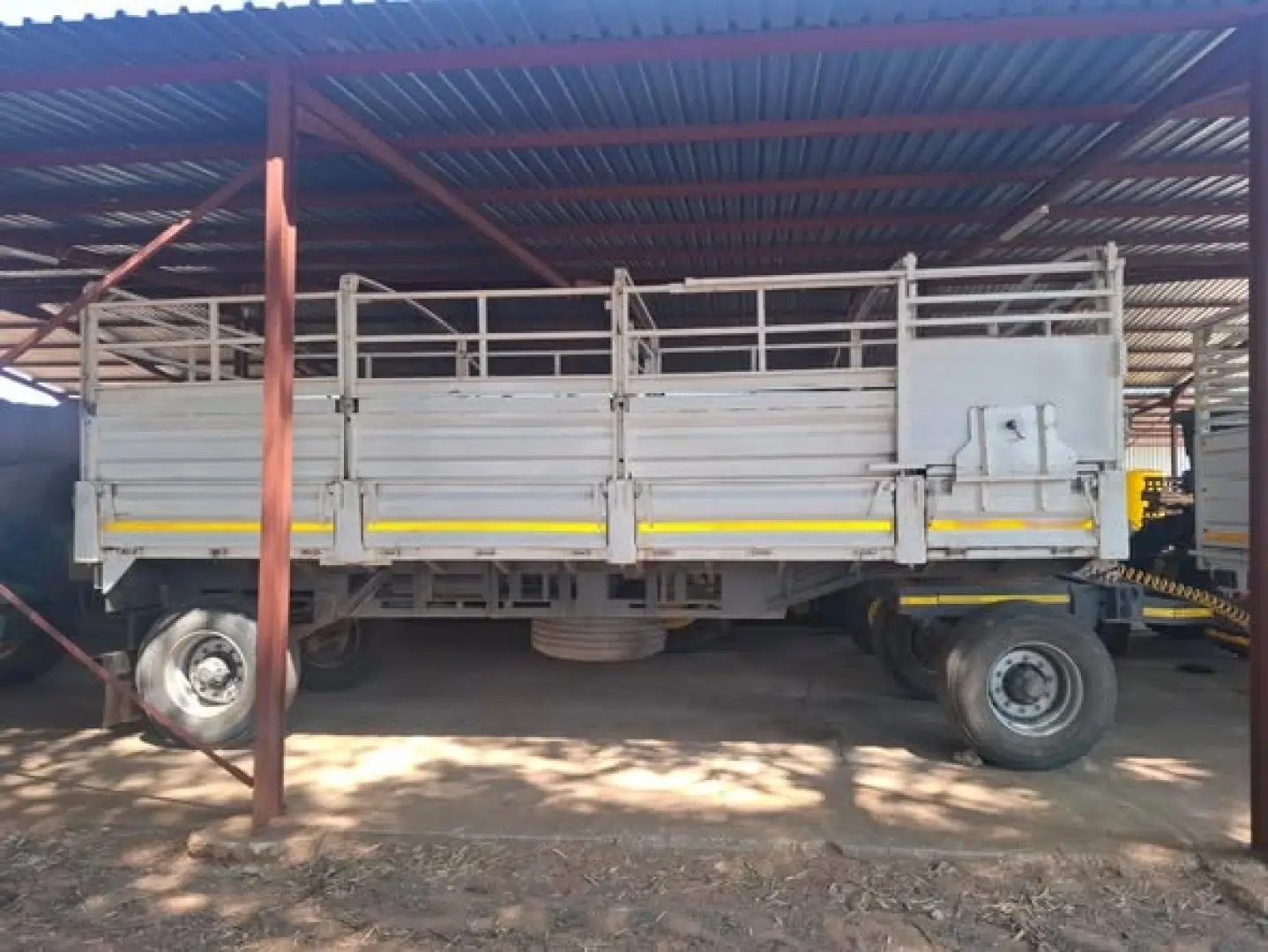 7,5 m sleepwa met tralies supersingle wiele + spaarwiel | MK Landbou Dienste