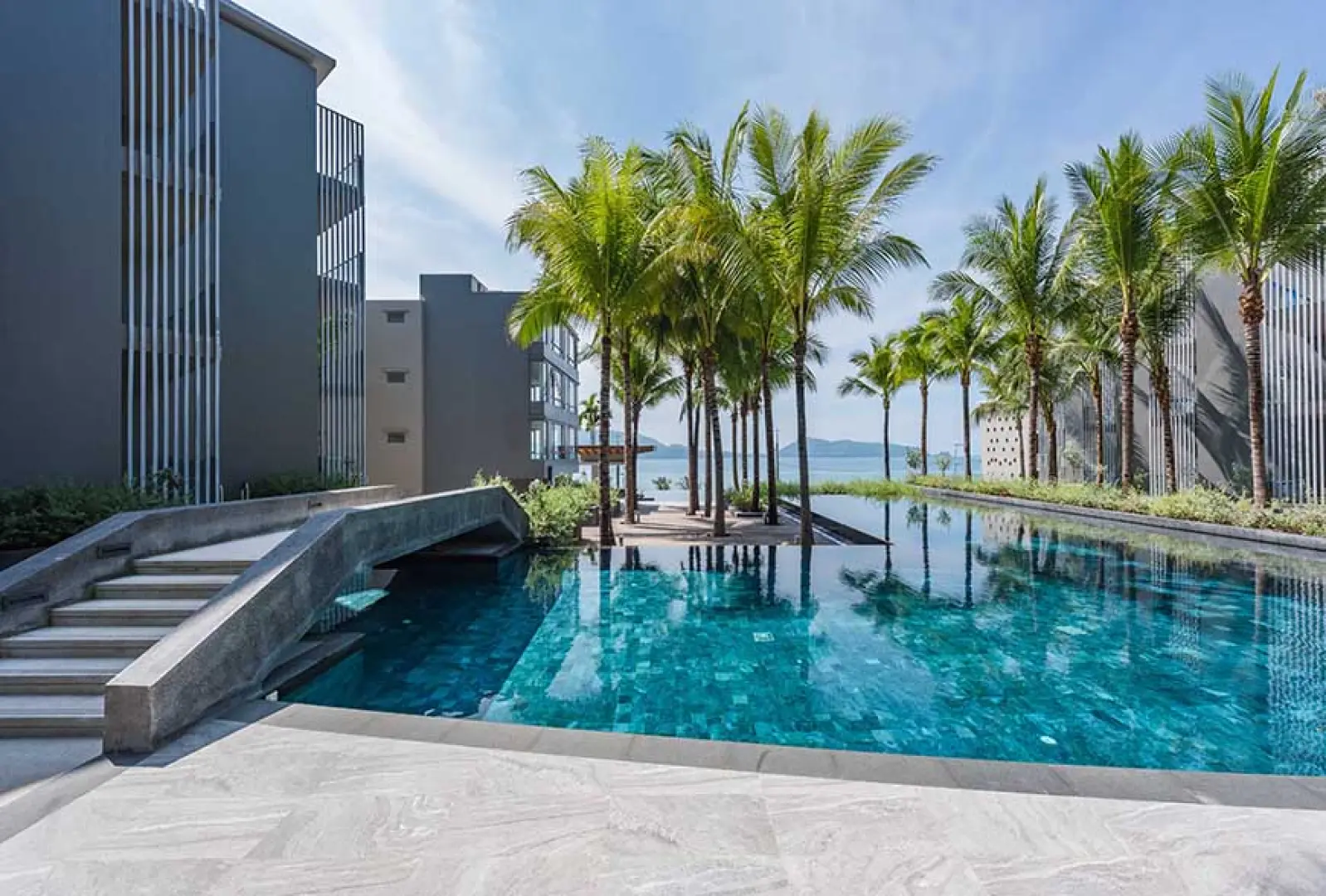 Oceanfront Beach Resort (Jul 27, 2026 to Oct 31, 2026) | XL Boland Travel 