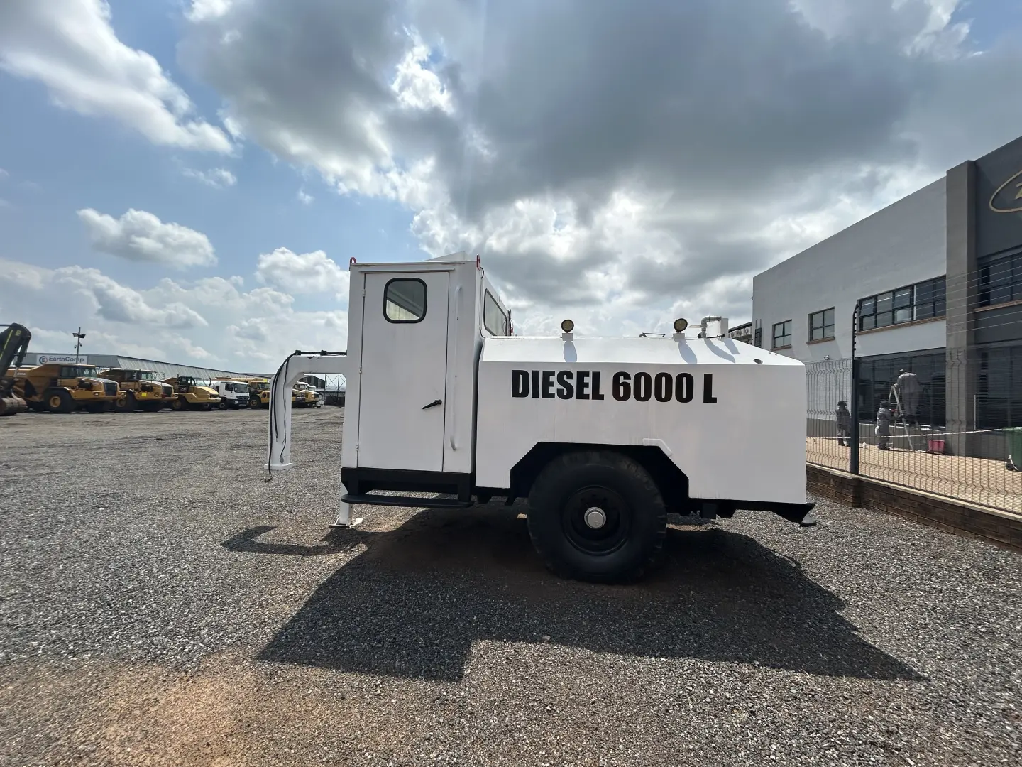 Used Diesel Bowser 6000ltr Trailer | EarthComp