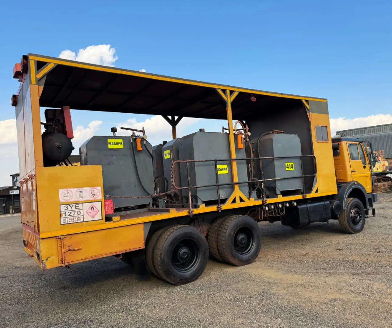 2008 Powerstar 2628 6x4 Crew Cab Service Truck | EarthComp