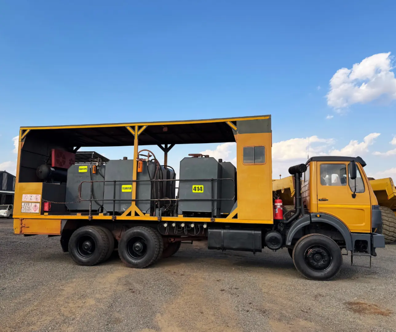 2008 Powerstar 2628 6x4 Crew Cab Service Truck | EarthComp