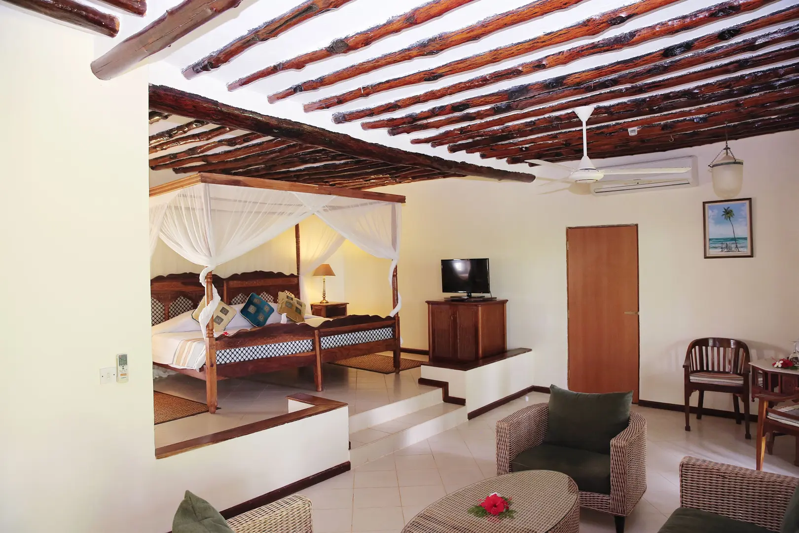 Bluebay Beach Resort &amp; Spa (Oct 3, 2026 to Dec 19, 2026) | XL Boland Travel 