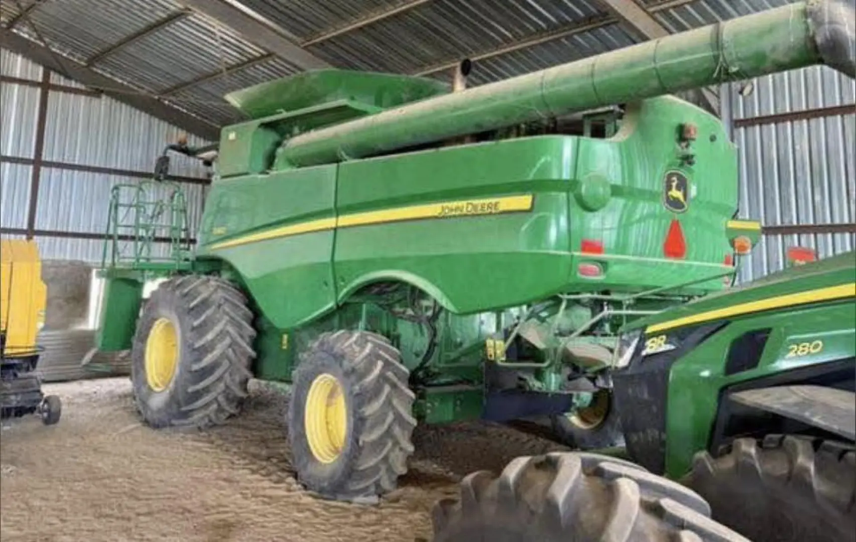 2013 John Deere S660 4x4 stroper | Agrimar 