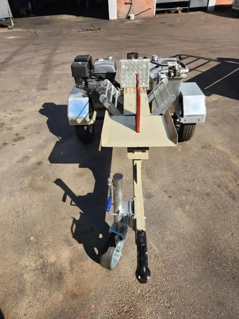 Heavy duty commercial log splitter for sale  7second cycle  13HP Torx motor | MK Landbou Dienste
