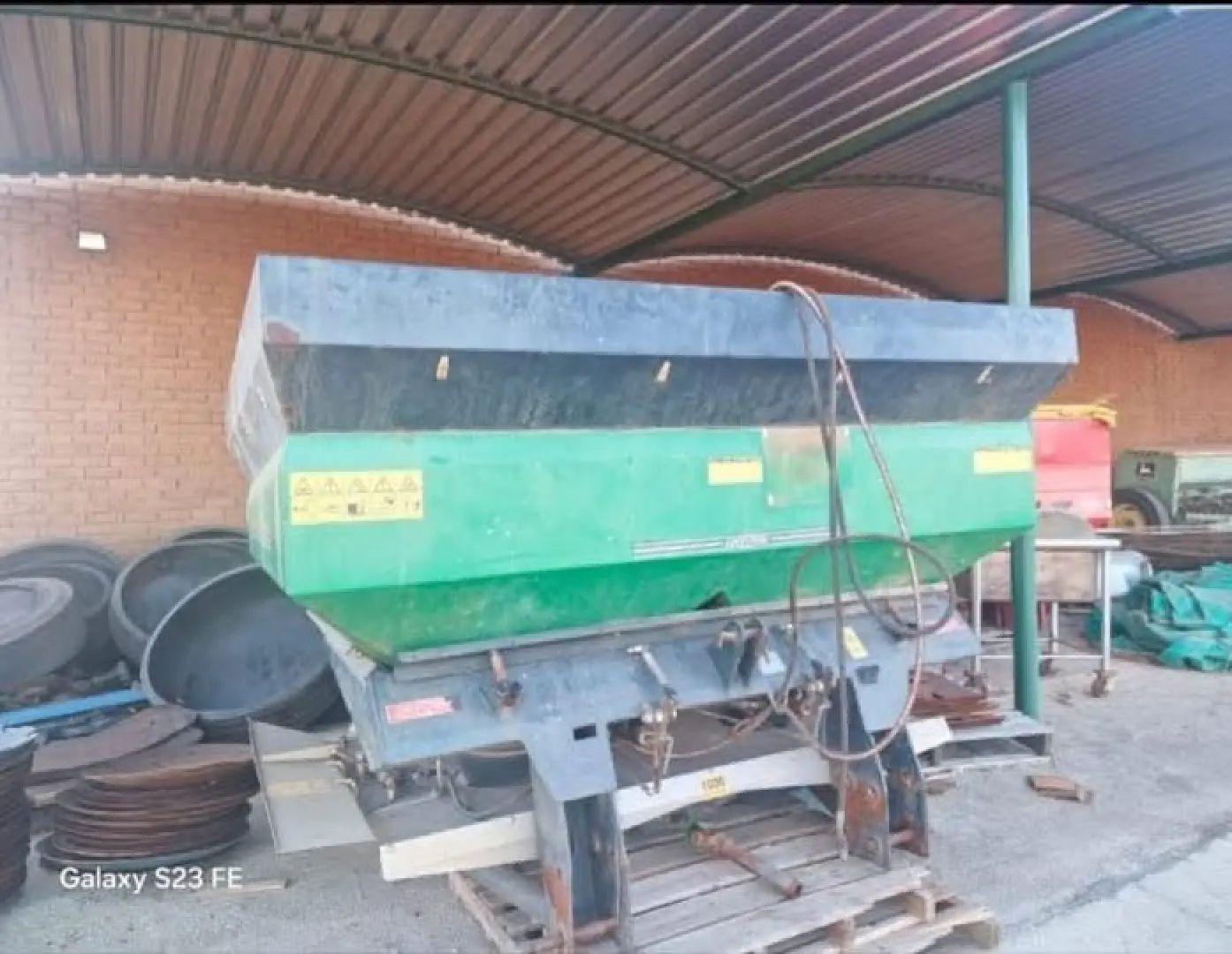 32 strooier Eurospand Jolly | MK Landbou Dienste