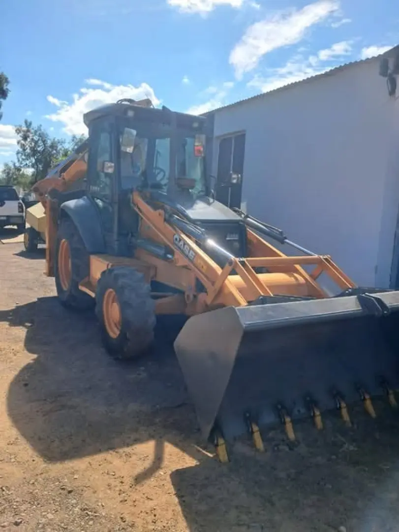 2013 Case 580T   6900hr Penne buste en tips almal gedoen  .Enjin service  | MK Landbou Dienste