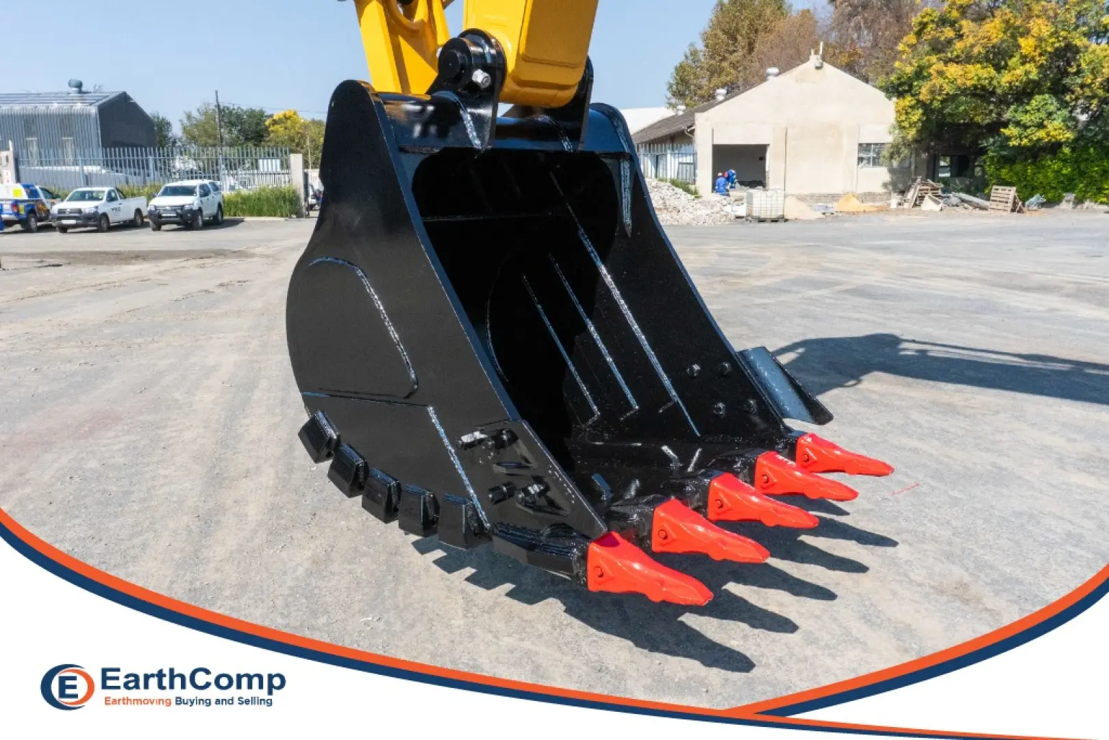The LOVOL FR215F excavator | Discover the power and durability | Earthcomp 