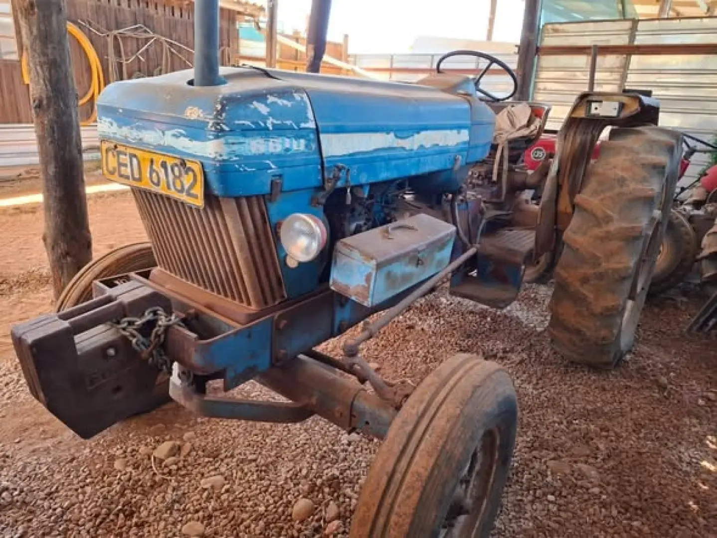 Ford 6610   Jaar model ure onbekend   Alles op trekker werk | MK Landbou Dienste