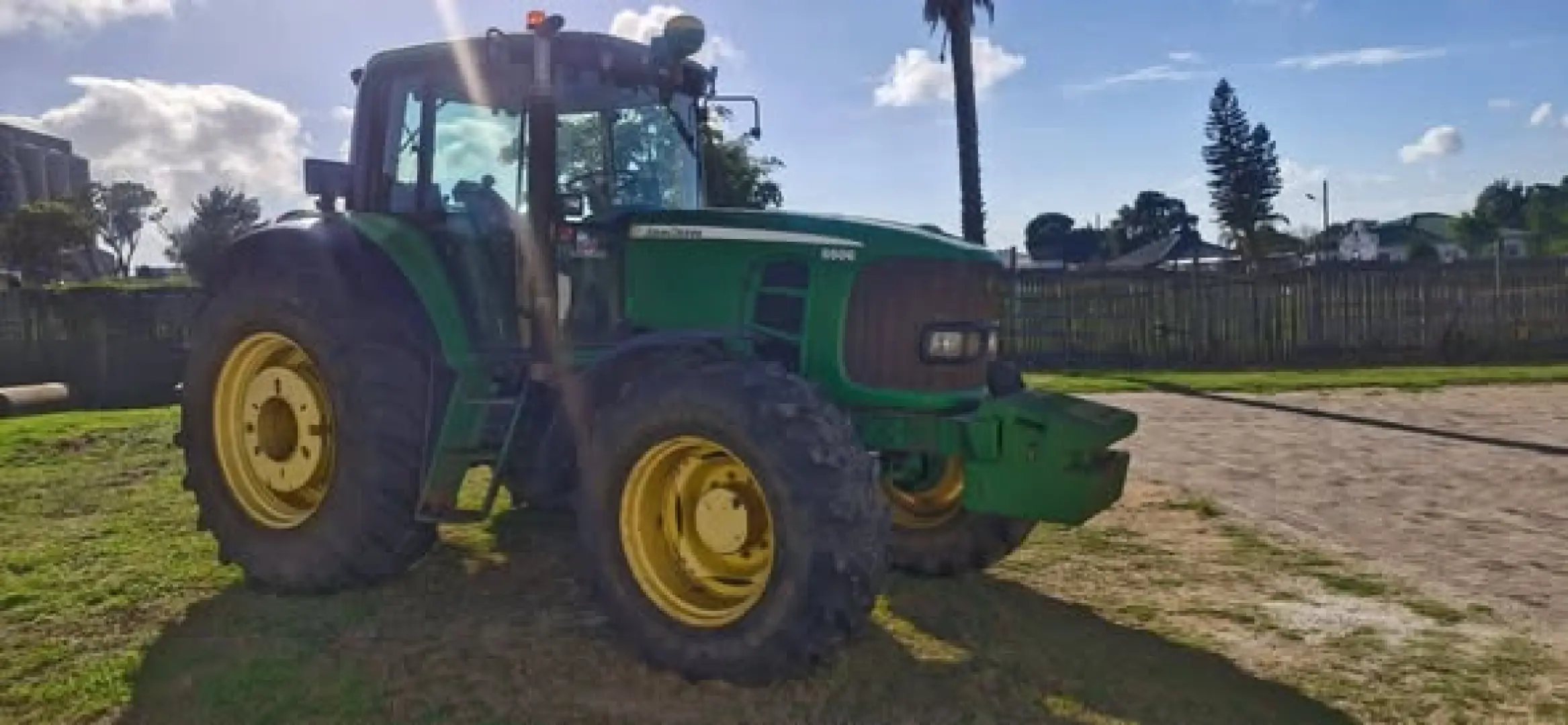 12 000 ure  155 hp / 115.6 kW John Deere 6930  2013 model | MK Landbou Dienste