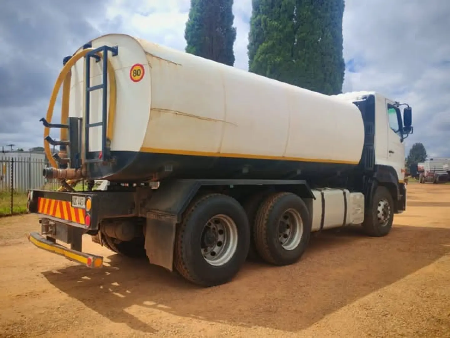 2016 Hino  70018000L Watertank Truck  Double Diff  | MK Landbou Dienste