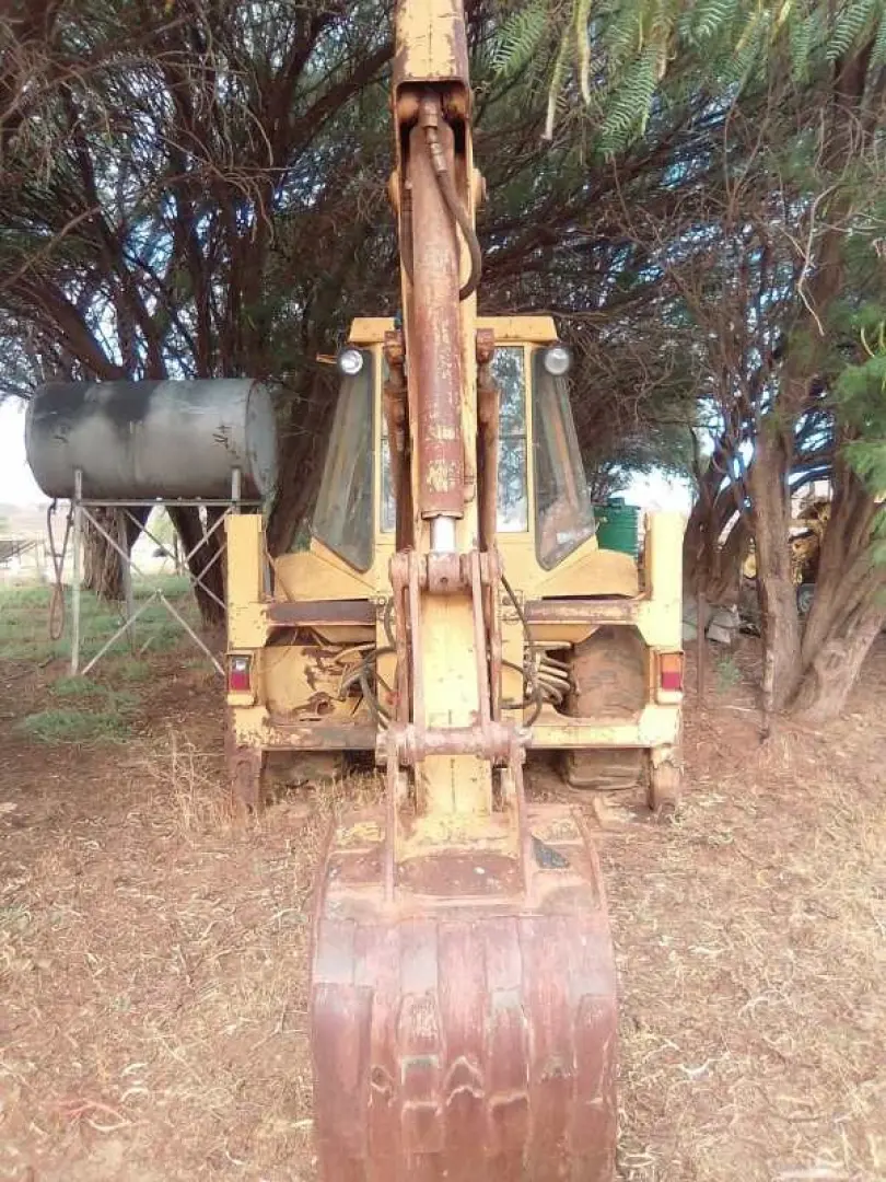 Cat 428 TLB | QAC Equipment