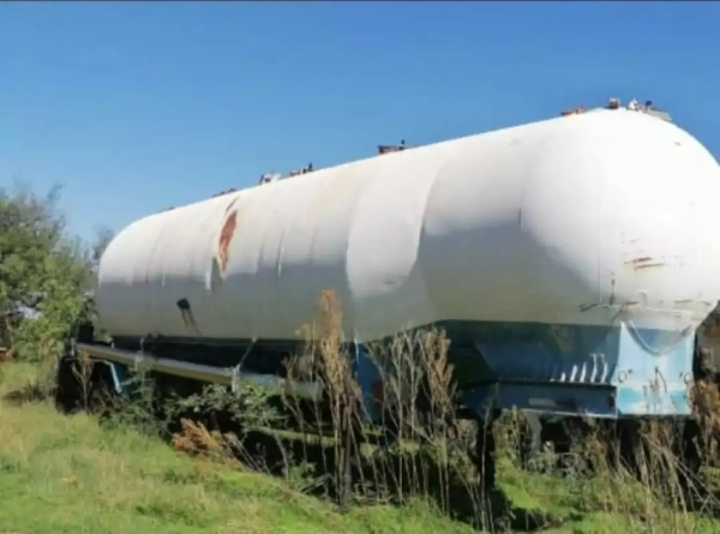 Double Axle Cement tanker | QAC Equipment