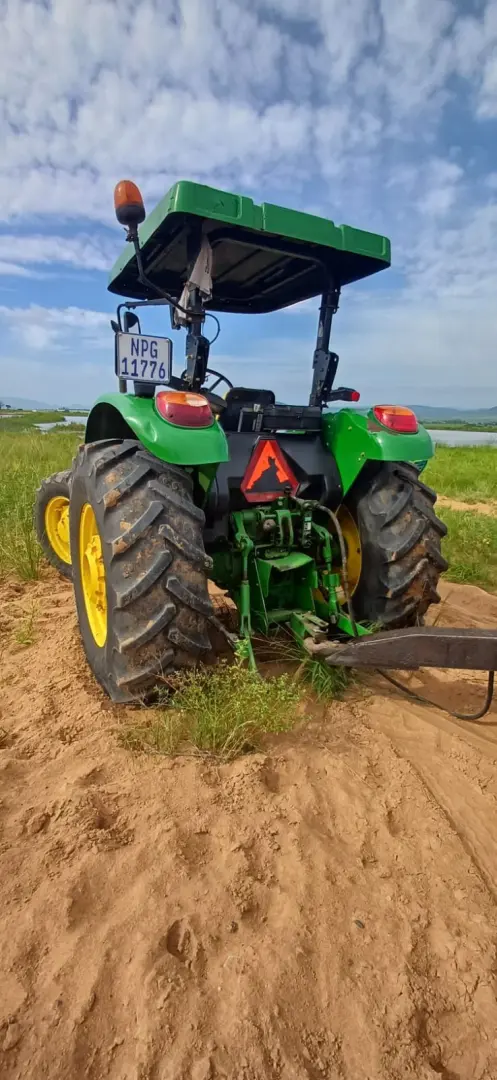 2019 John Deere 5082E | QAC Equipment