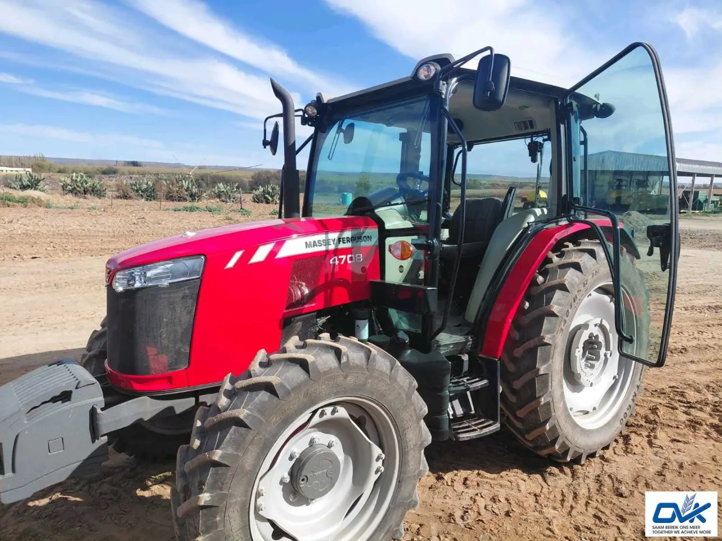2023 Massey Ferguson 4708 Cab