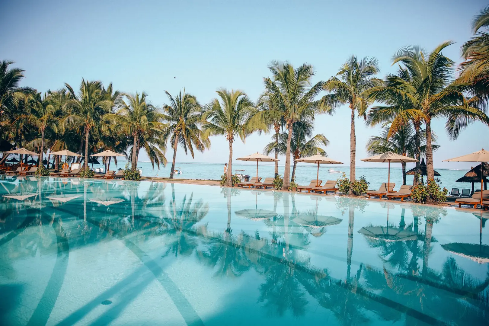 5* Paradis Beachcomber Golf Resort &amp; Spa (Aug 29, 2026 to Feb 27, 2027) | XL Boland Travel 