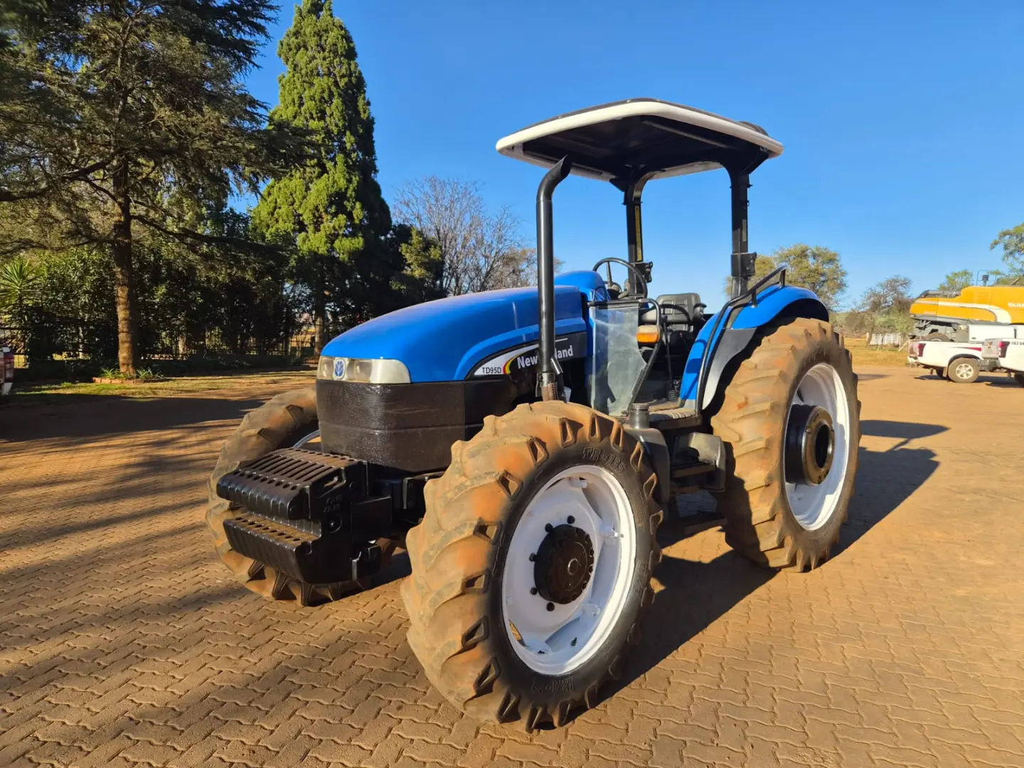 Used New Holland TD95 | Valtrac