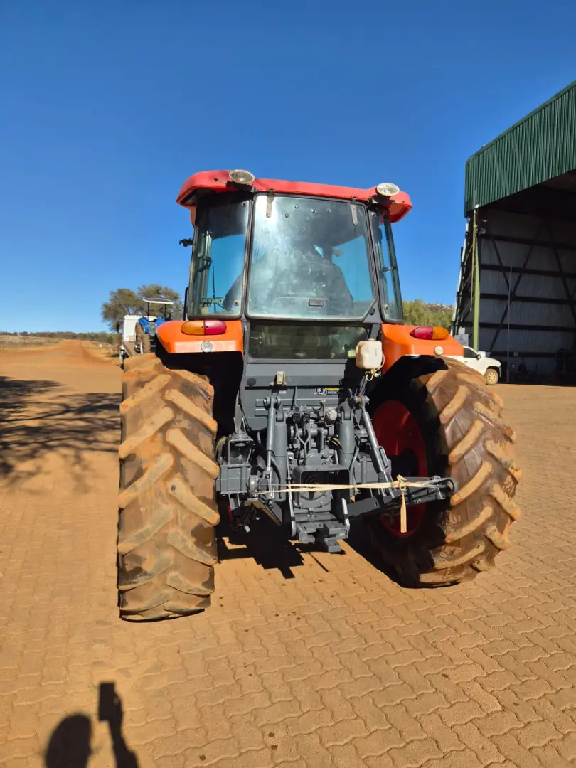 Used Kubota M9540 cab tractor | Valtrac