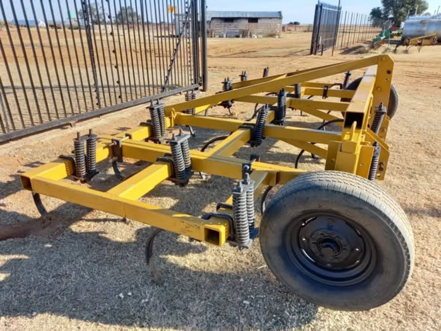 SA Wonder Beitelploeg   3 beskikbaar  | MK Landbou Dienste
