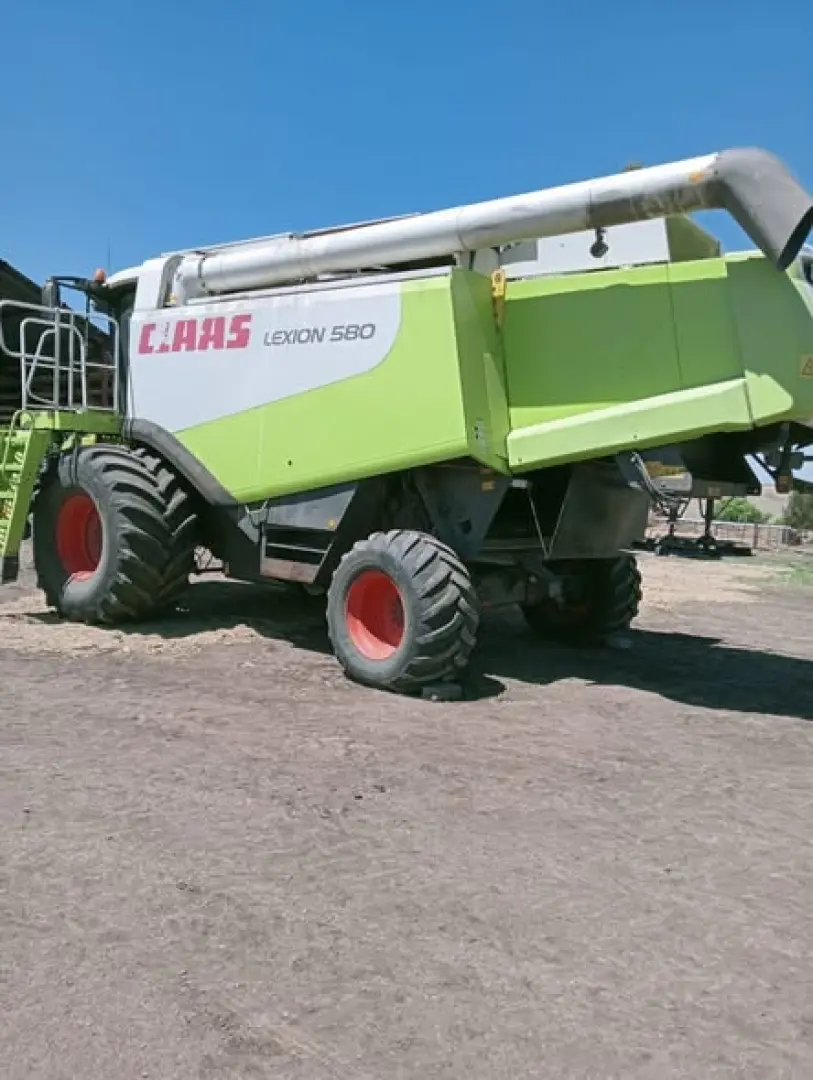 2005 Claas lexion 580  3000 enjin ure | MK Landbou Dienste