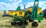 John Deere 1750 Planter | QAC Equipment