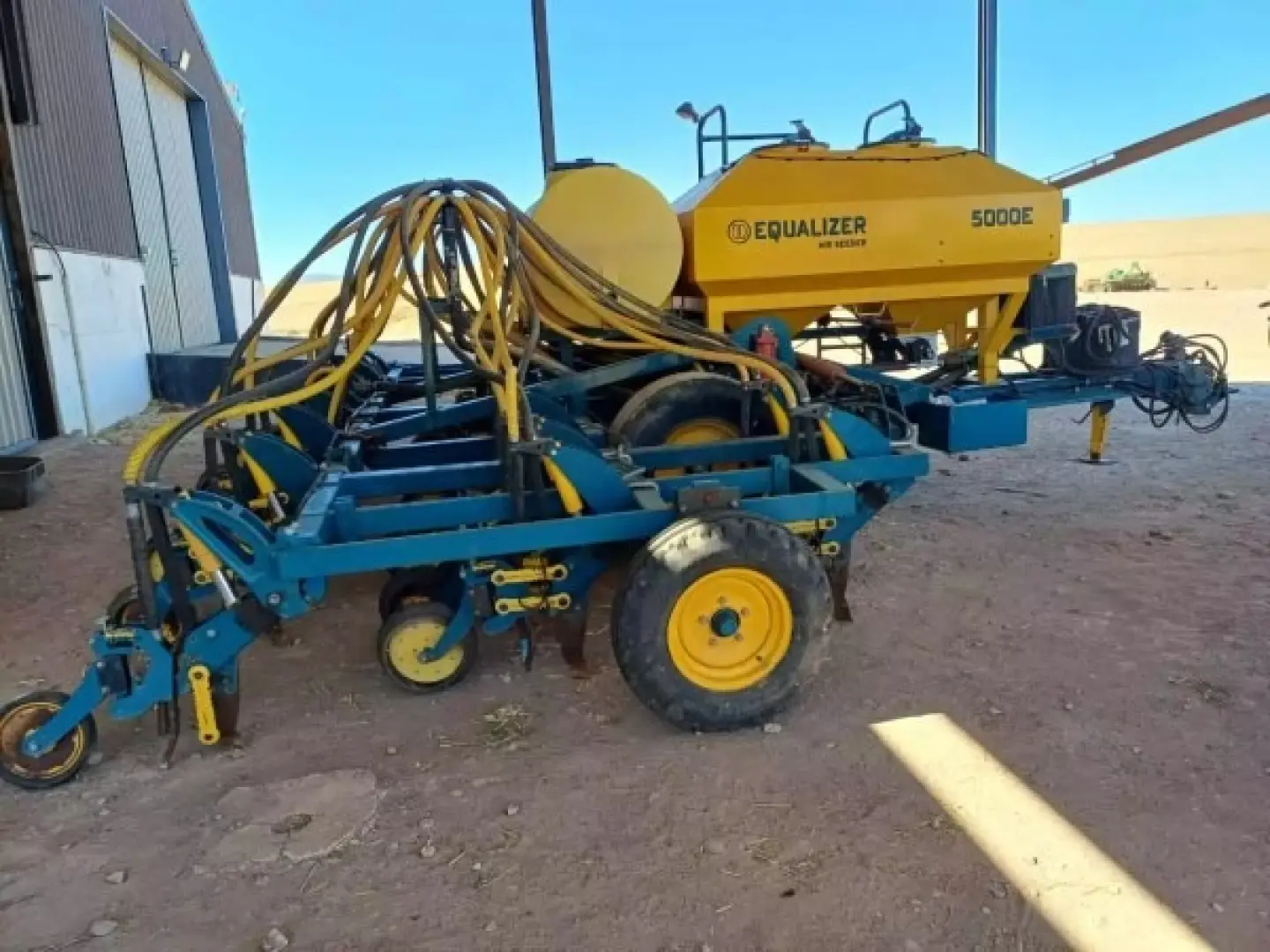 Equalizer 5000 E wheat planter | QAC Equipment