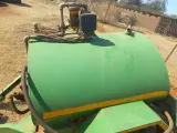 1000 liter Diesel kar.  12 volt pomp 50 liter per/min. | MK Landbou Dienste