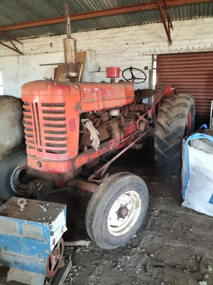 McCormick b450  Lopende toestand  | MK Landbou Dienste