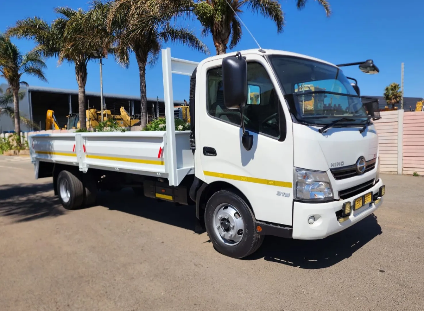 2020 Hino 300 915 Dropside