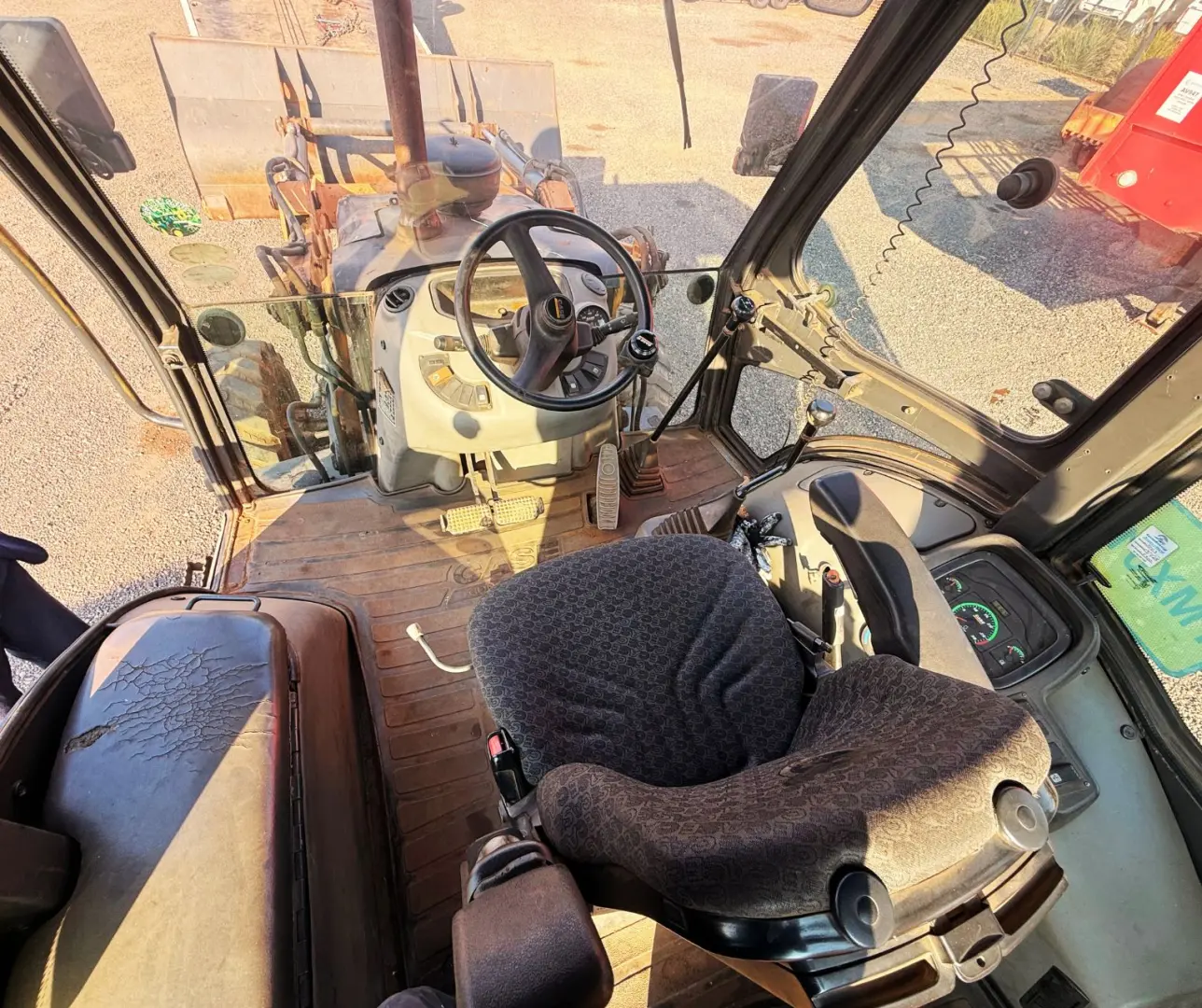2021 CASE 570T 4X4 TLB | 6167 Hours | EarthComp