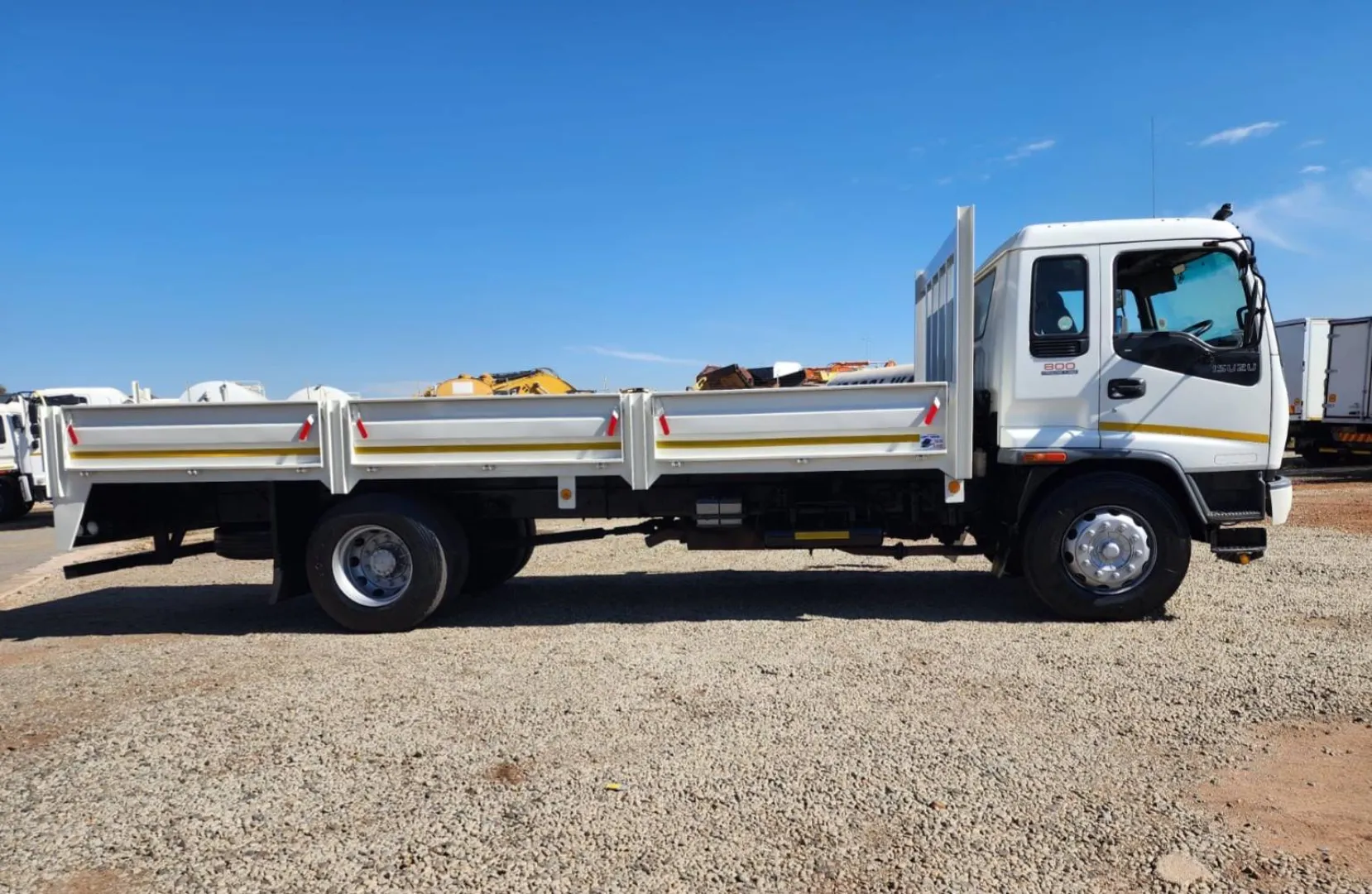 2010 Isuzu FTR 800 Dropside