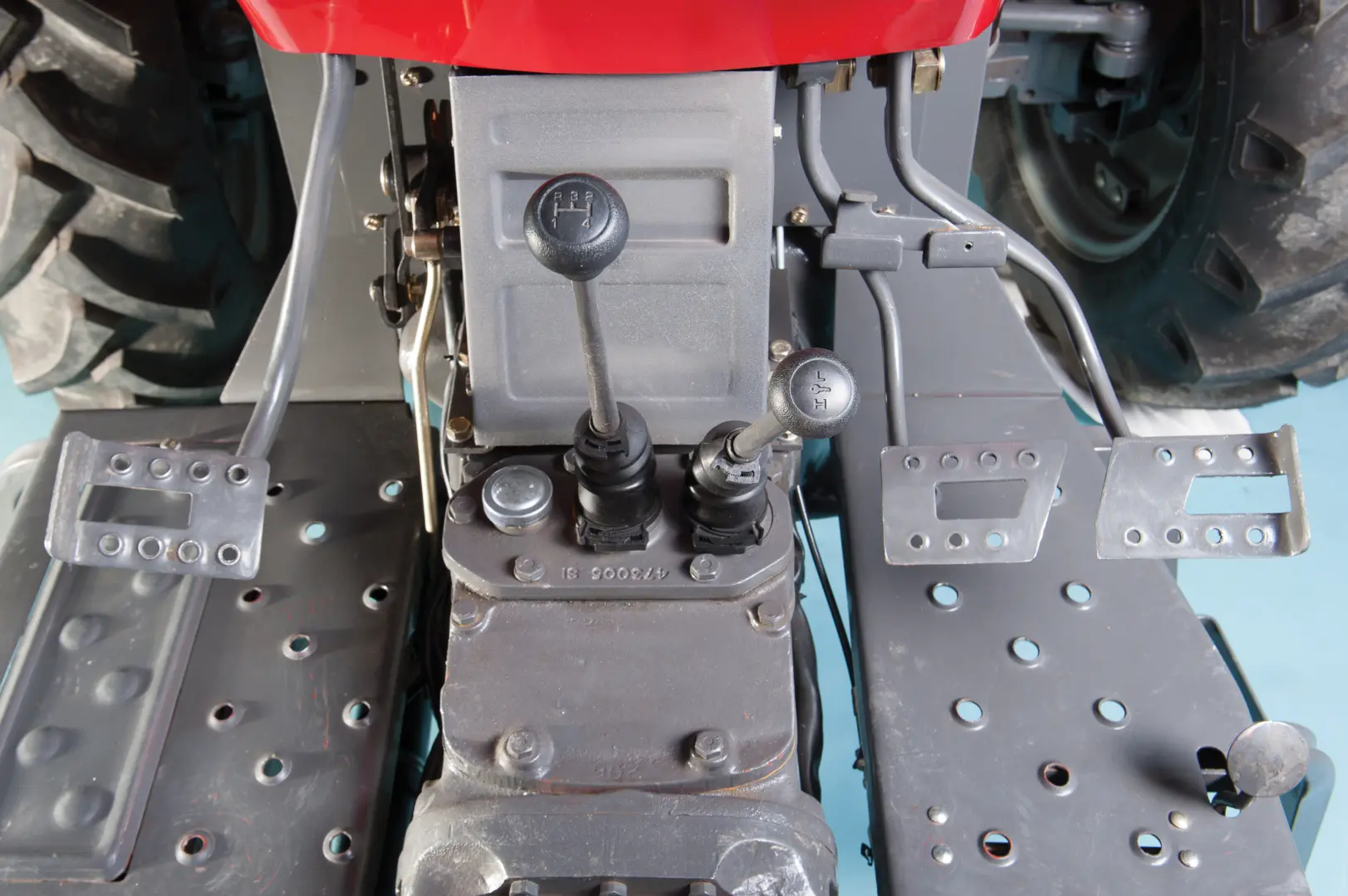 Massey Ferguson 300 Xtra tractor series | 50 – 85 HP 2WD &amp; 4WD
