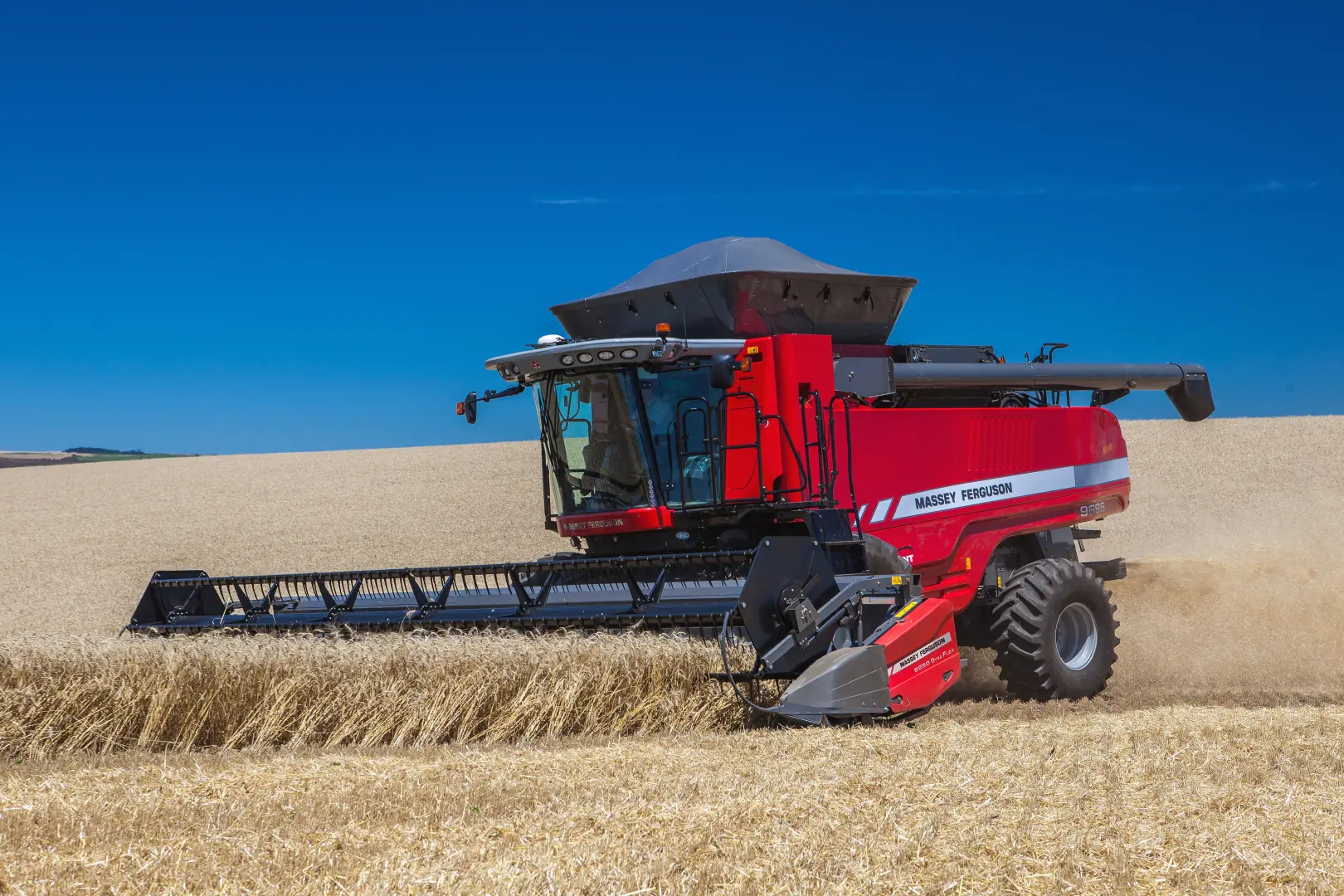 Massey Ferguson 9000 Combine | MF 9695, MF 9795 &amp; MF 9895