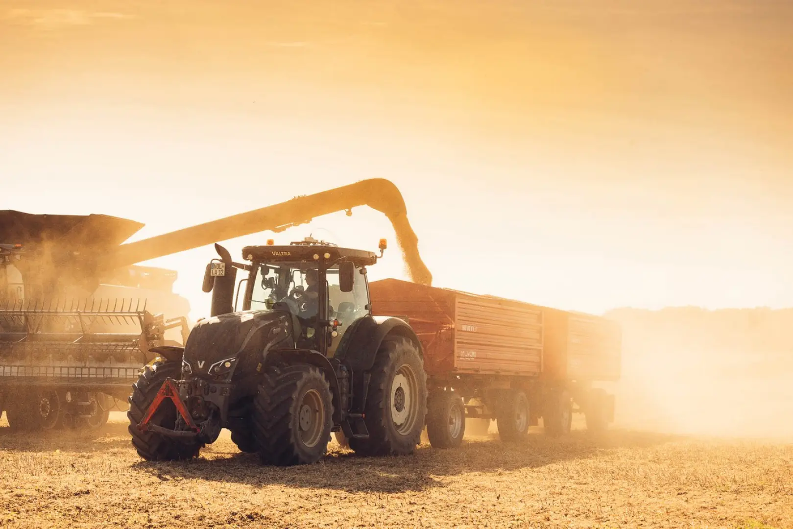 Valtra S Series tractors | 310 – 425 HP