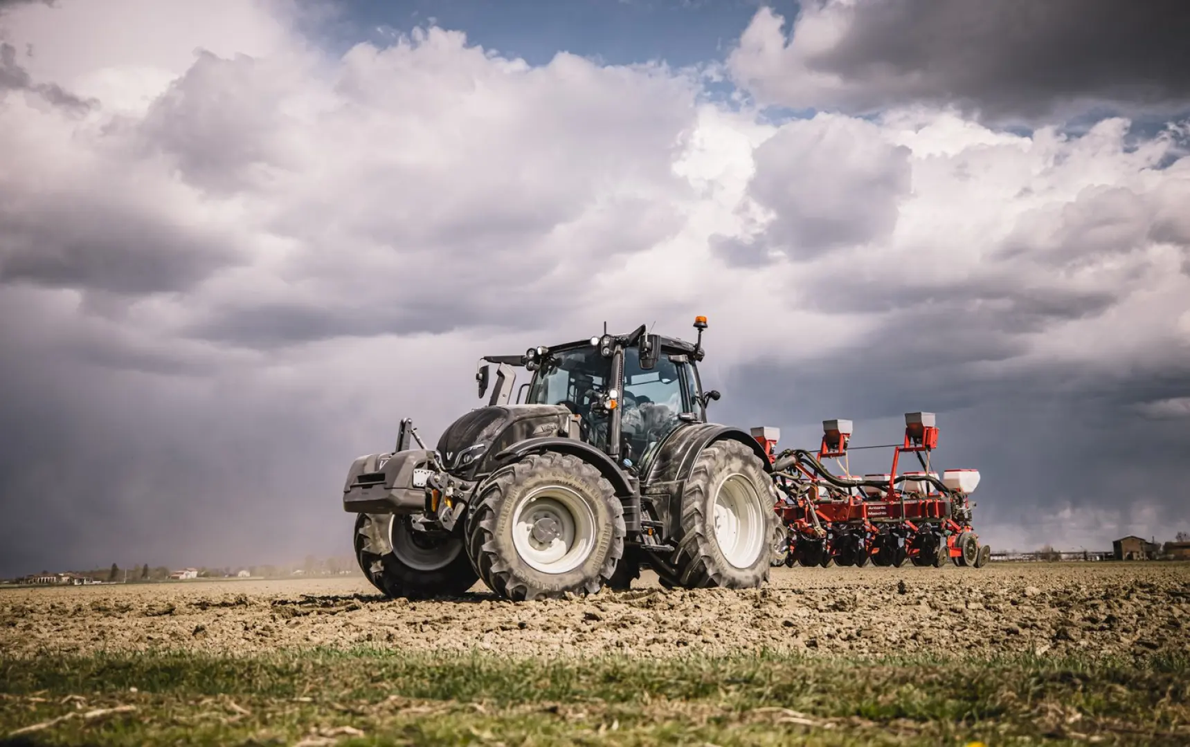 Valtra N Series tractors | 135 - 165 HP