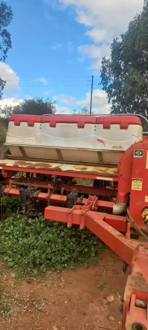 Jumil 8 Row ,76 Planter | QAC Equipment