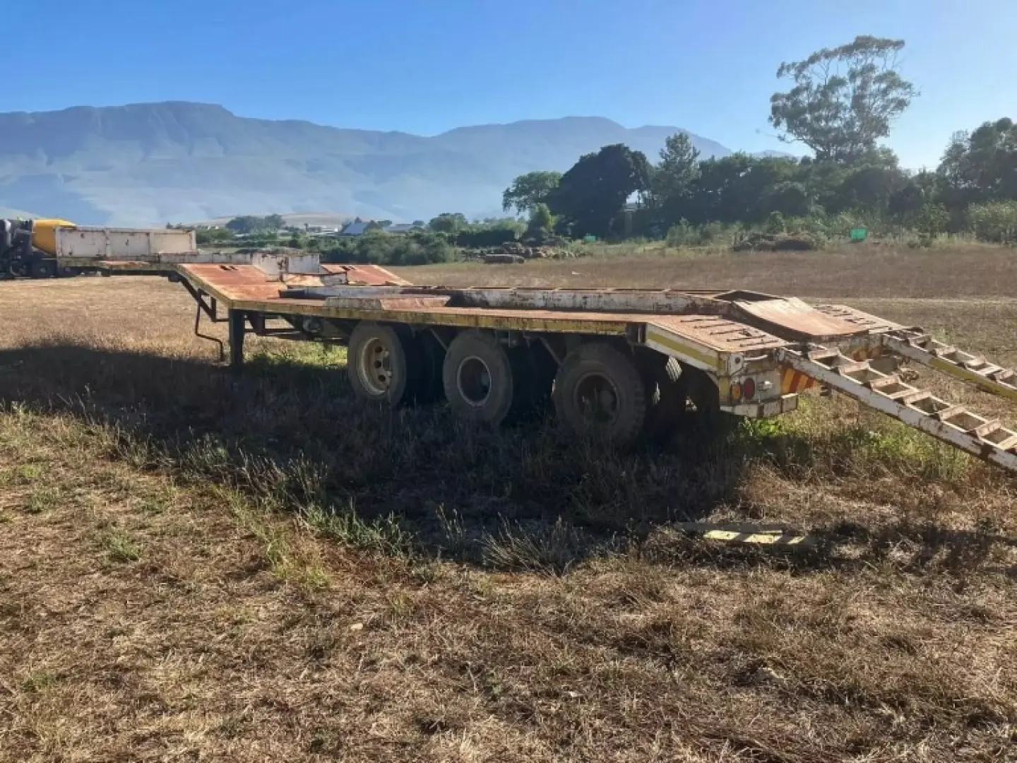 24 ton 3 axle lowbed | QAC Equipment