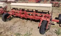 Used 9 ROW SOILMASTER PLANTER | QAC Equipment