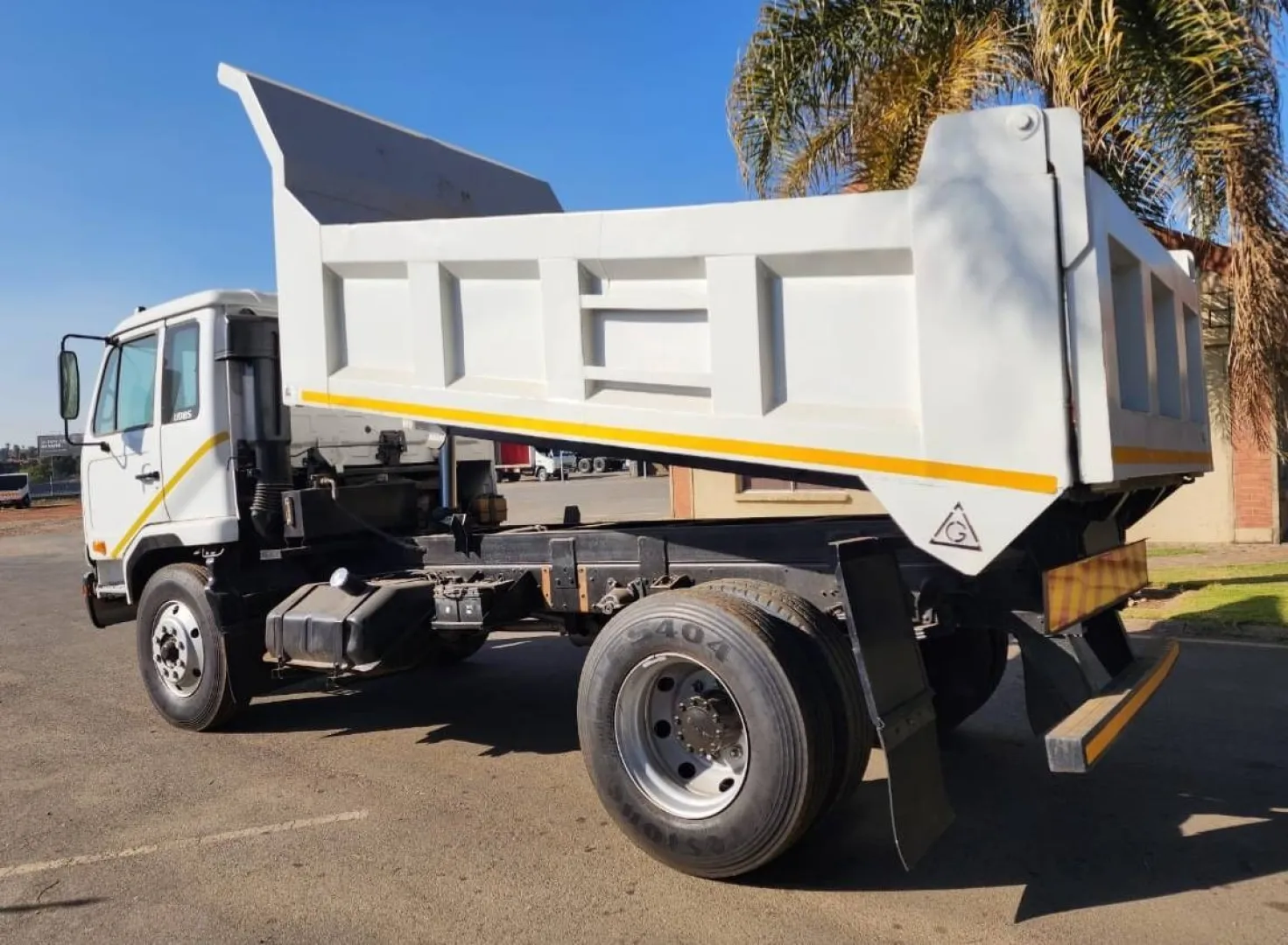 2016 UD Trucks UD85 Tipper