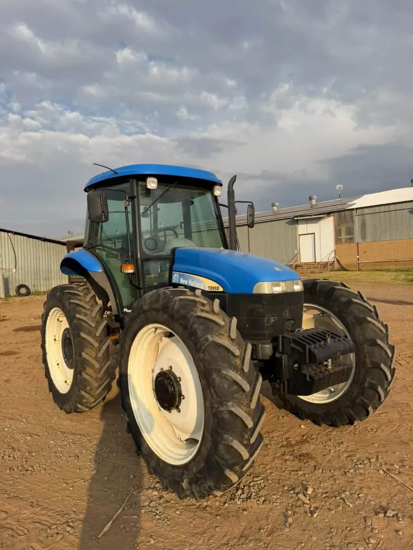 2016 New Holland TD90D | Agrimar 
