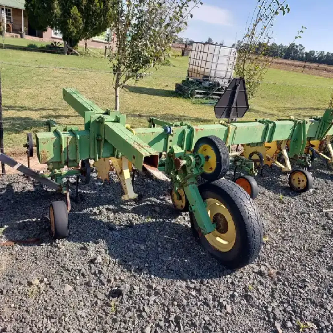 The John Deere 6 Row | QAC Equipment